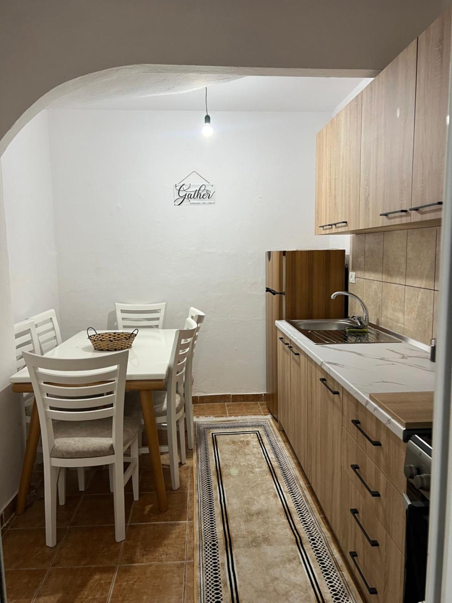 Inn Apartment Apartment *